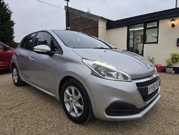 Used Peugeot 208 2016 for sale - 76241546: Photo