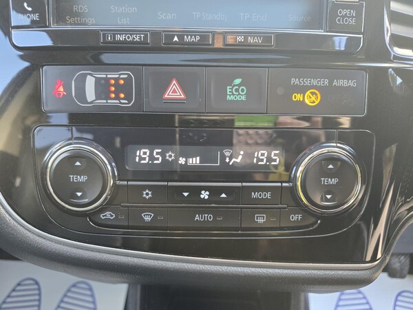 Used Mitsubishi Outlander 2016 for sale - 76229379: Photo 24