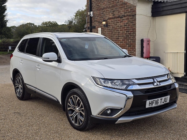 Used Mitsubishi Outlander 2016 for sale - 76229379: Photo 28
