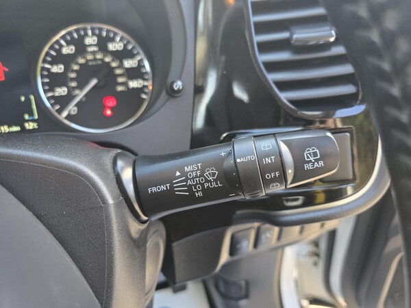Used Mitsubishi Outlander 2016 for sale - 76229379: Photo 29