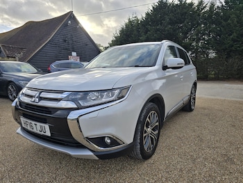 Used Mitsubishi Outlander 2016 for sale - 76229379: Photo 3