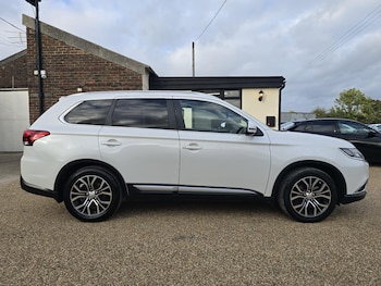 Used Mitsubishi Outlander 2016 for sale - 76229379: Photo 4