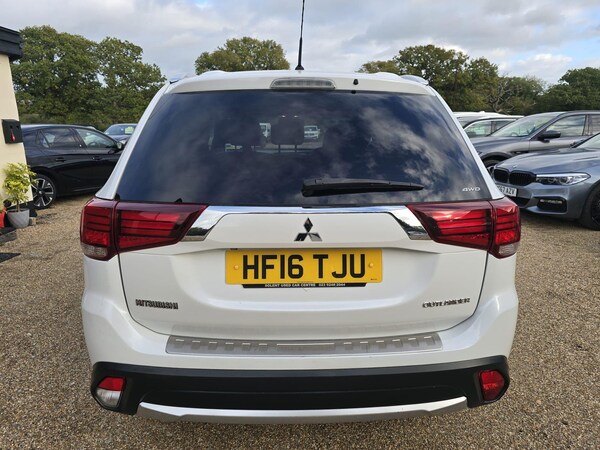 Used Mitsubishi Outlander 2016 for sale - 76229379: Photo 8