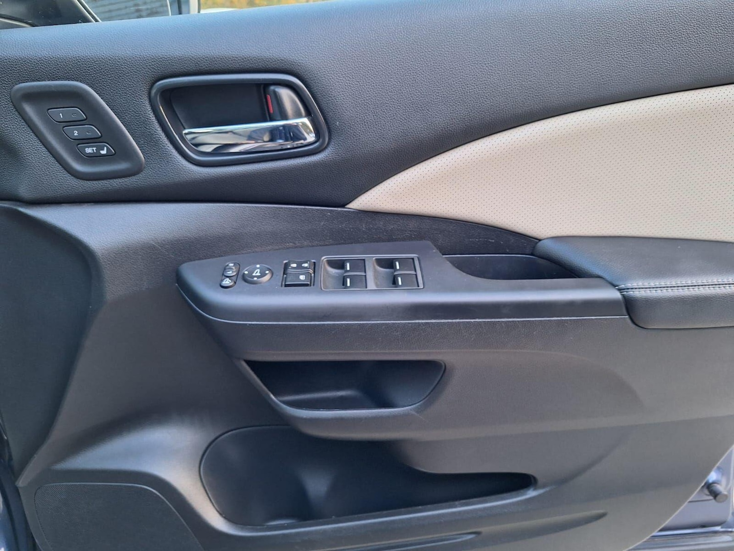 Used Honda CR-V 2015 for sale - 75981913: Photo 20