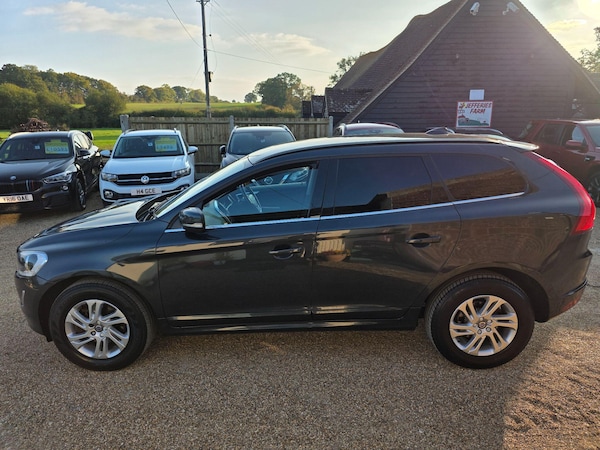Used Volvo XC60 2015 for sale - 76251709: Photo 5