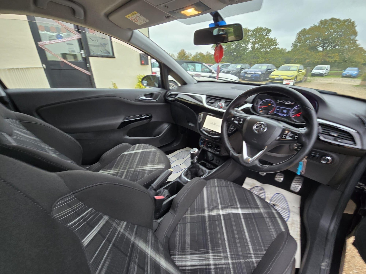 Used Vauxhall Corsa 2015 for sale - 76271844: Photo 11