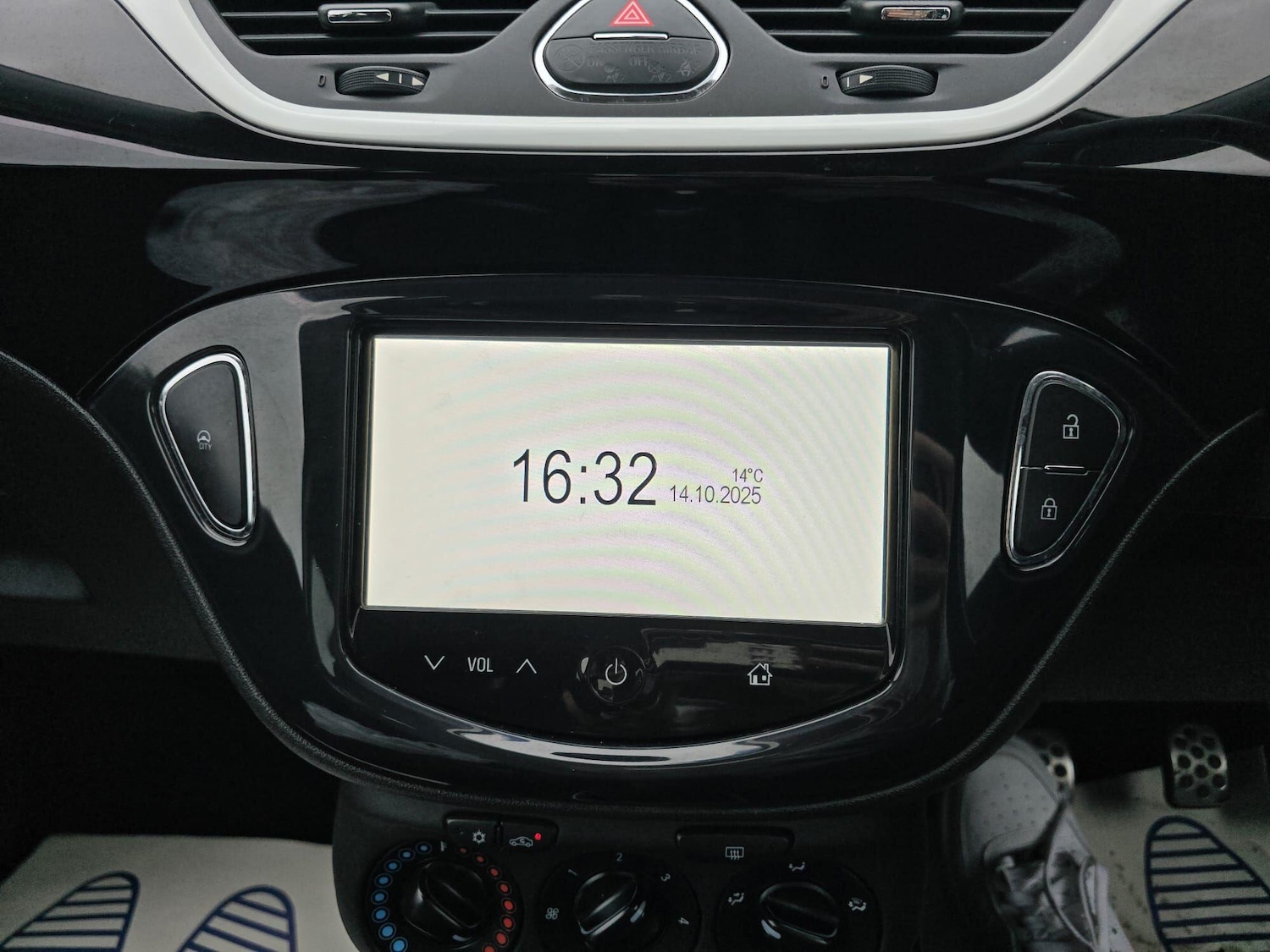 Used Vauxhall Corsa 2015 for sale - 76271844: Photo 19