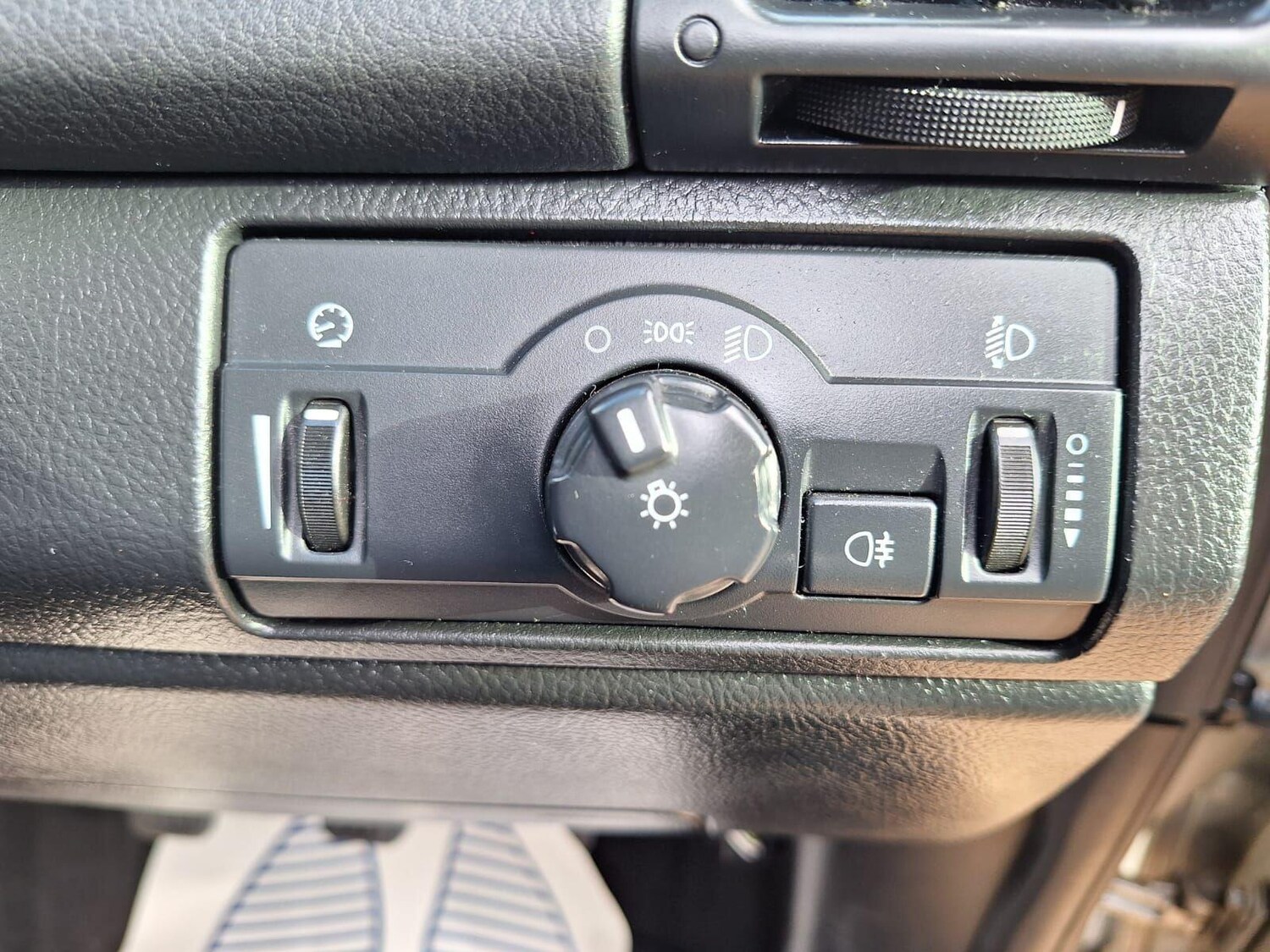 Used Land Rover Freelander 2 2011 for sale - 76361692: Photo 21