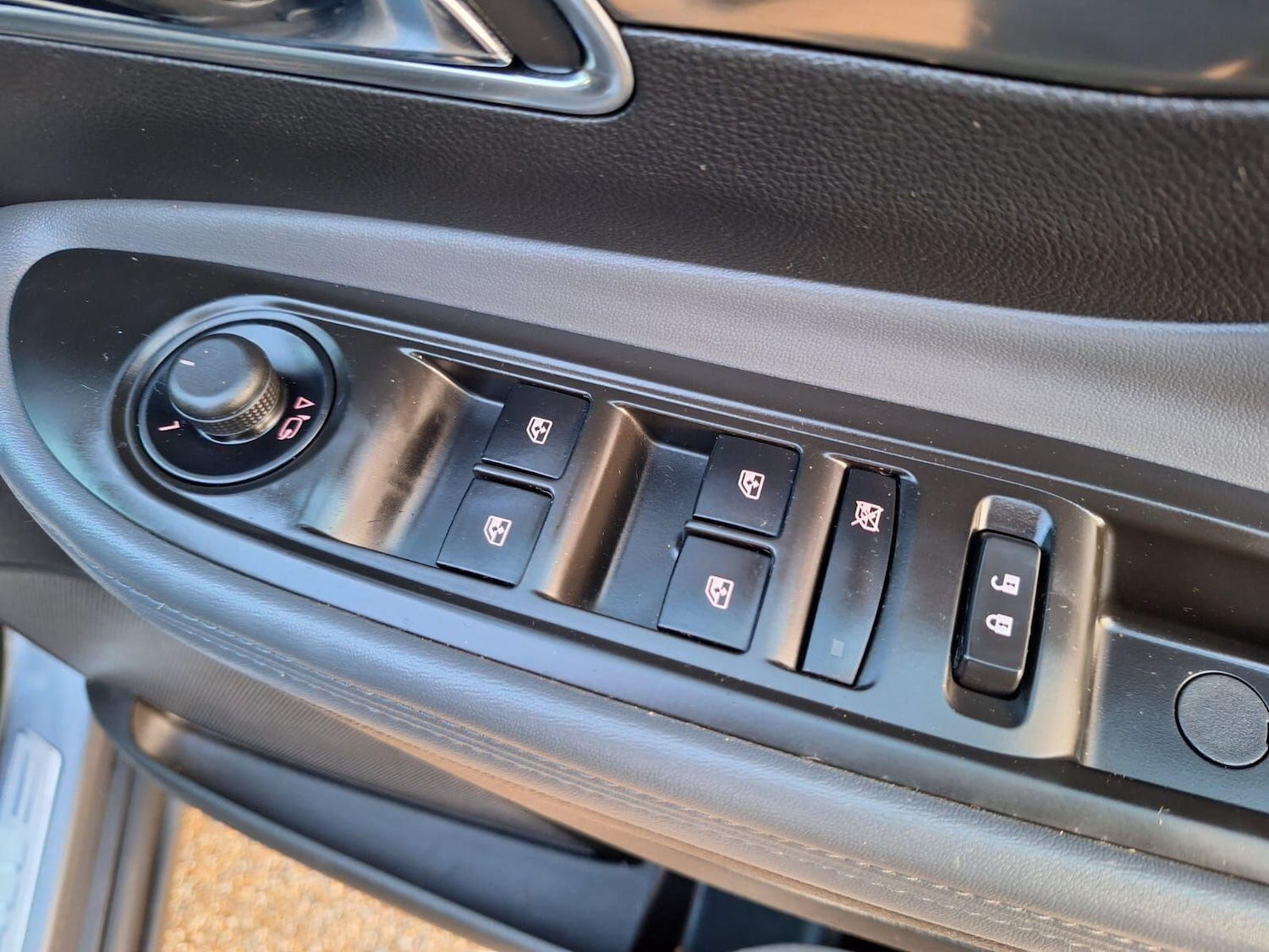 Used Vauxhall Mokka 2015 for sale - 76400599: Photo 38