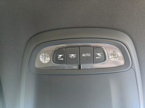 Used Volvo XC60 2018 for sale - 75981881: Photo 33