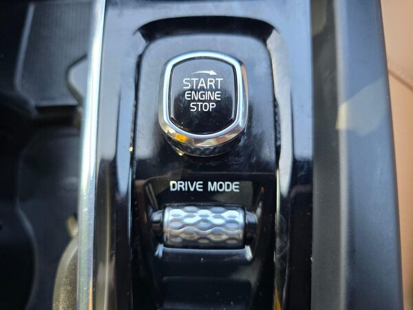 Used Volvo XC60 2018 for sale - 75981881: Photo 34
