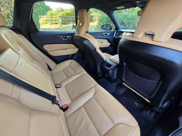 Used Volvo XC60 2018 for sale - 75981881: Photo 9