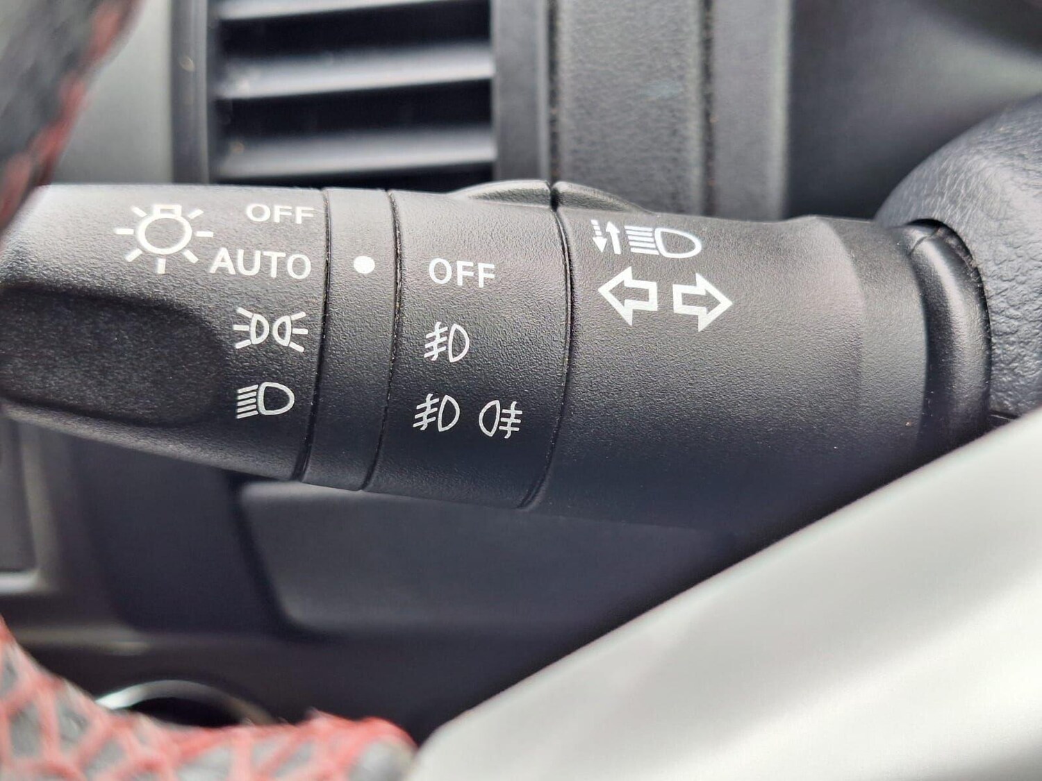 Used Nissan Note 2011 for sale - 76474801: Photo 25