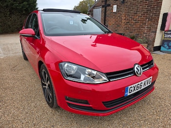 Volkswagen - Golf