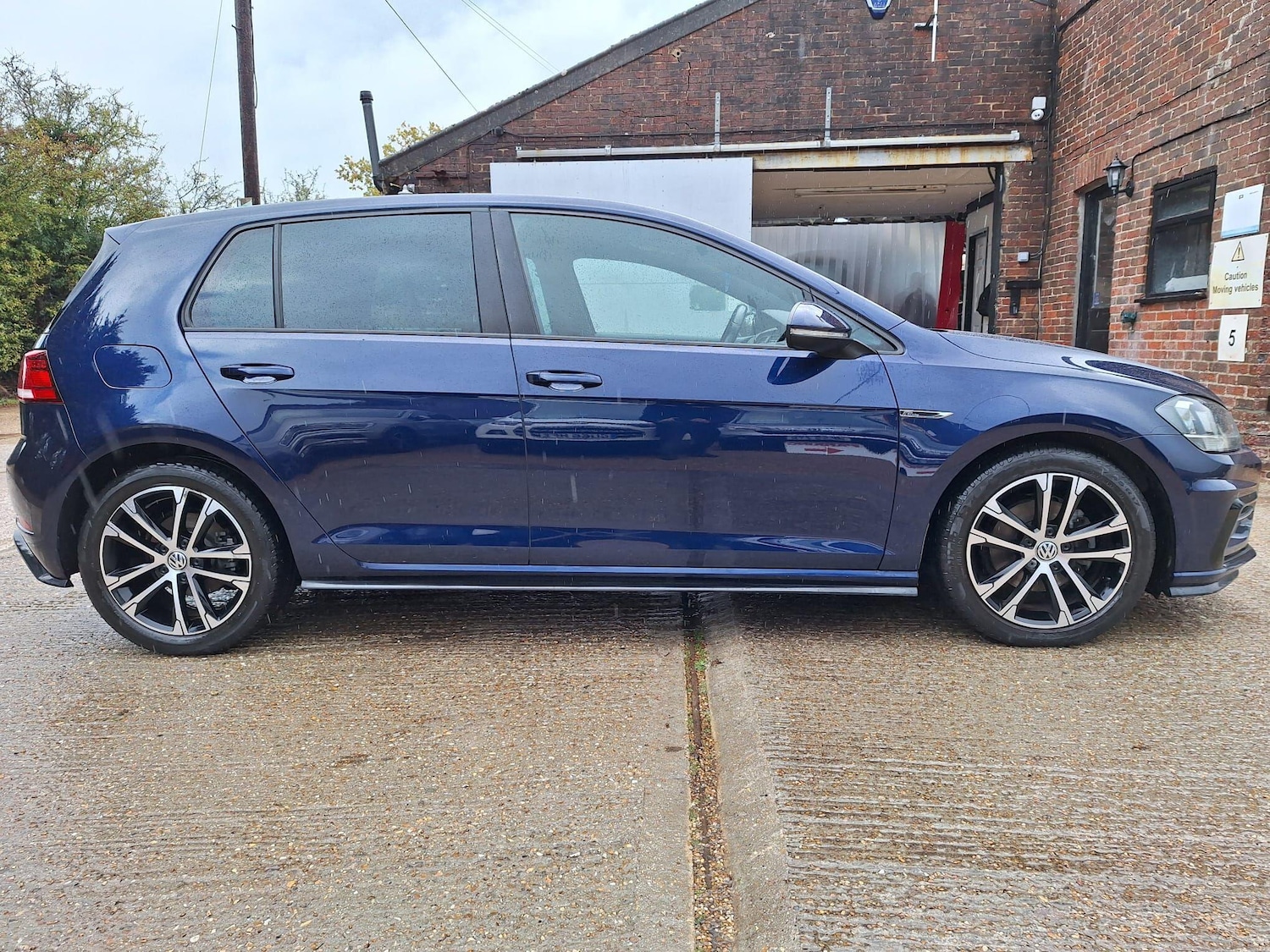 Used Volkswagen Golf 2017 for sale - 76327991: Photo 5