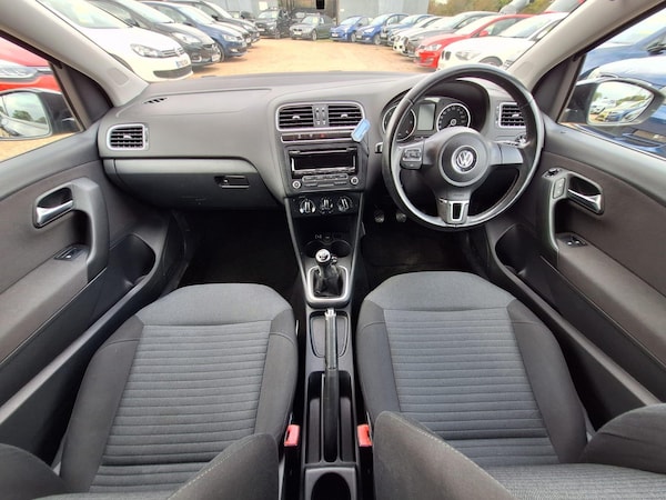 Used Volkswagen Polo 2011 for sale - 76310079: Photo 14