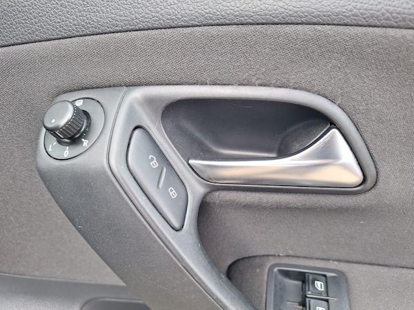 Used Volkswagen Polo 2011 for sale - 76310079: Photo 15