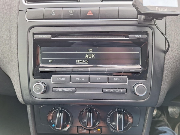 Used Volkswagen Polo 2011 for sale - 76310079: Photo 30