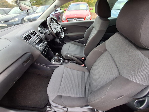 Used Volkswagen Polo 2011 for sale - 76310079: Photo 8
