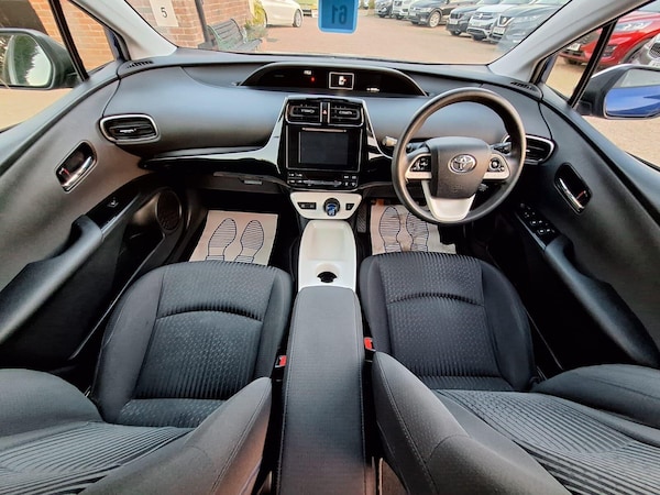 Used Toyota Prius 2016 for sale - 76285533: Photo 9