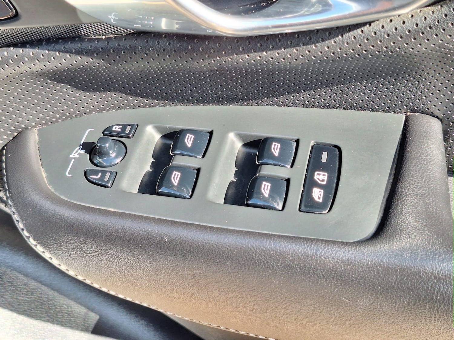 Used Volvo XC90 2016 for sale - 76022034: Photo 24