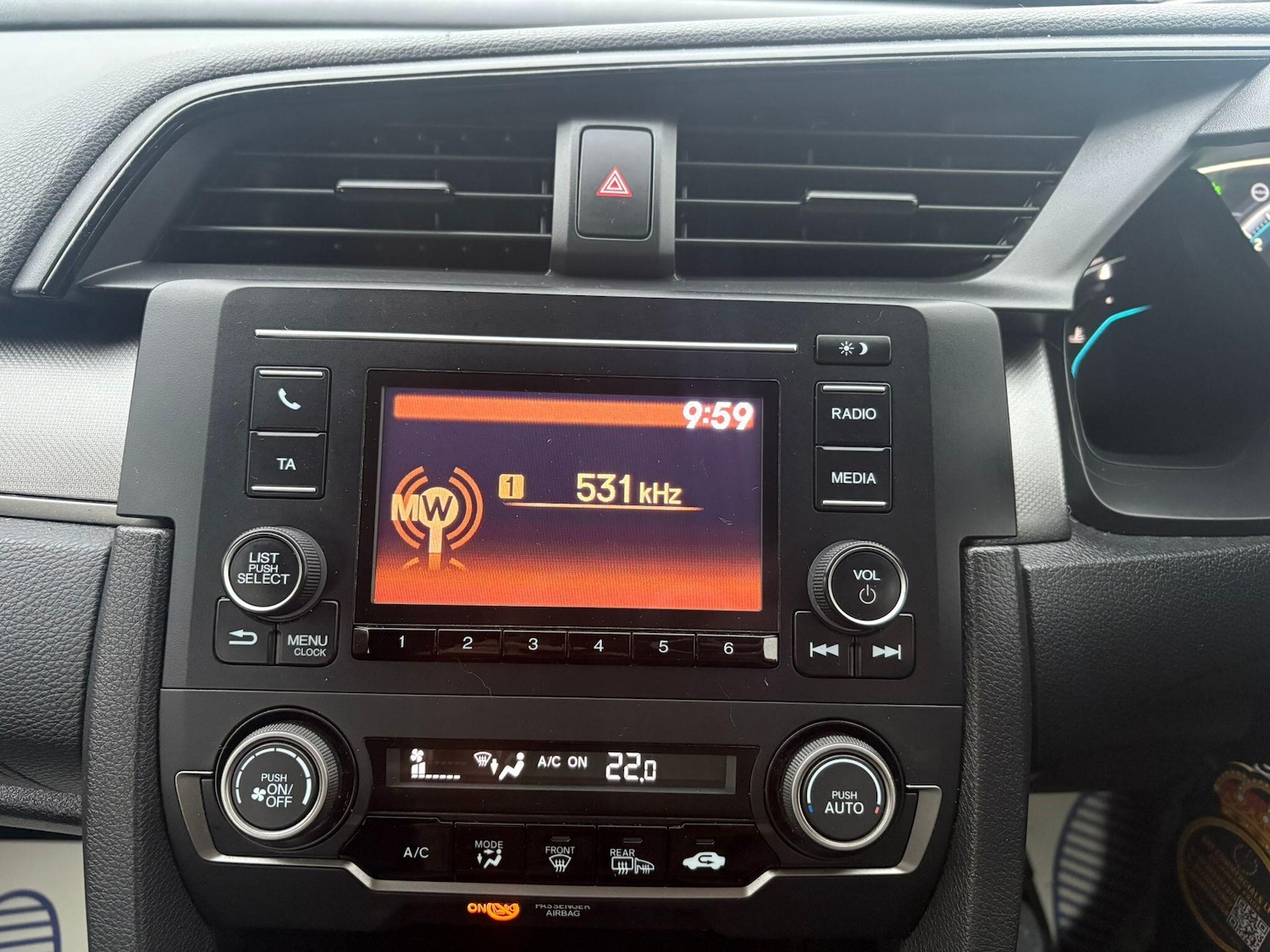 Used Honda Civic 2019 for sale - 76514674: Photo 16