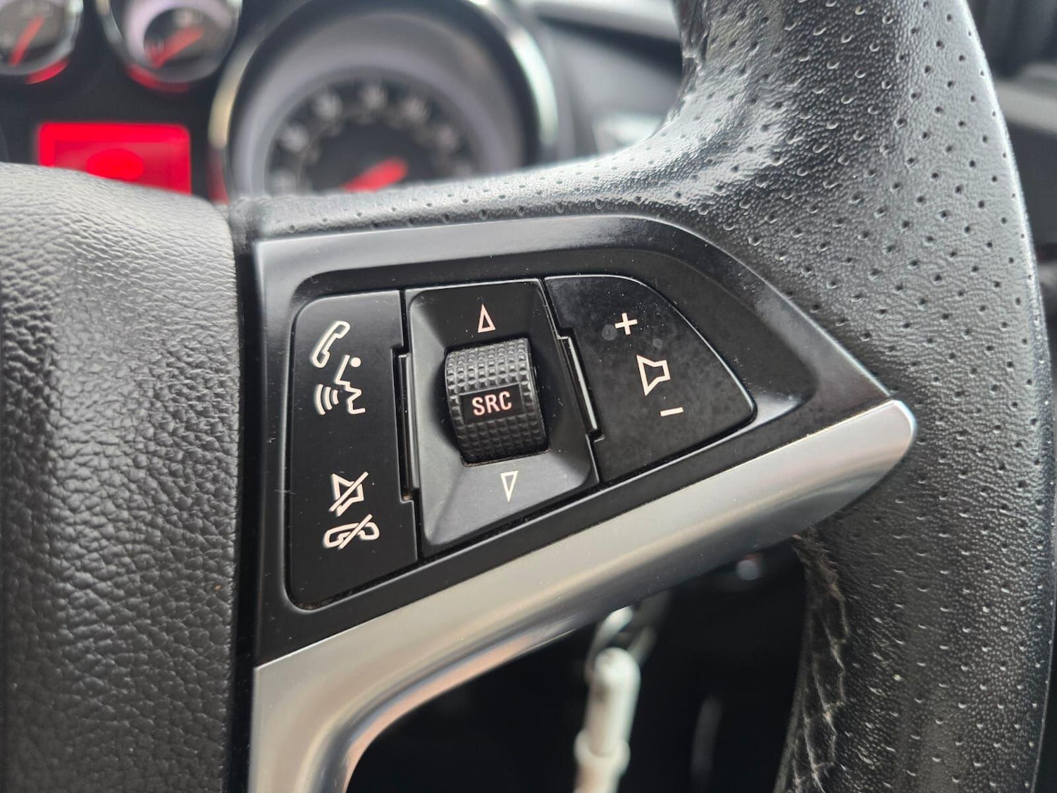 Used Vauxhall Astra GTC 2013 for sale - 76410458: Photo 17