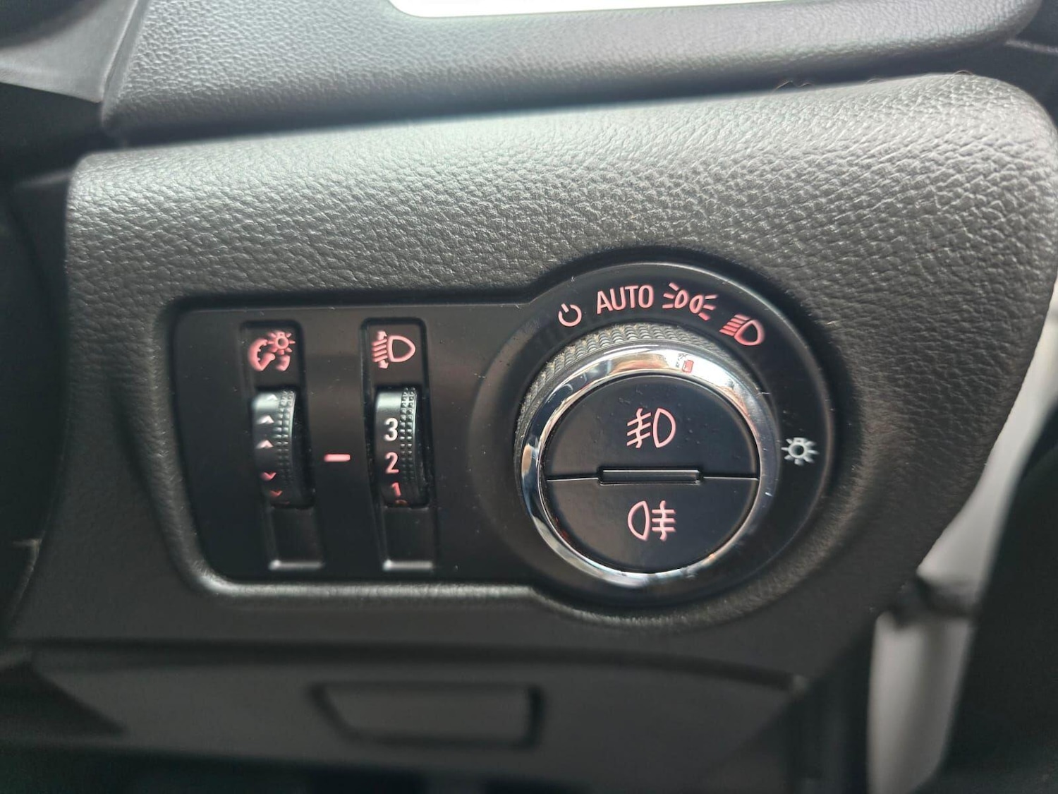 Used Vauxhall Astra GTC 2013 for sale - 76410458: Photo 29