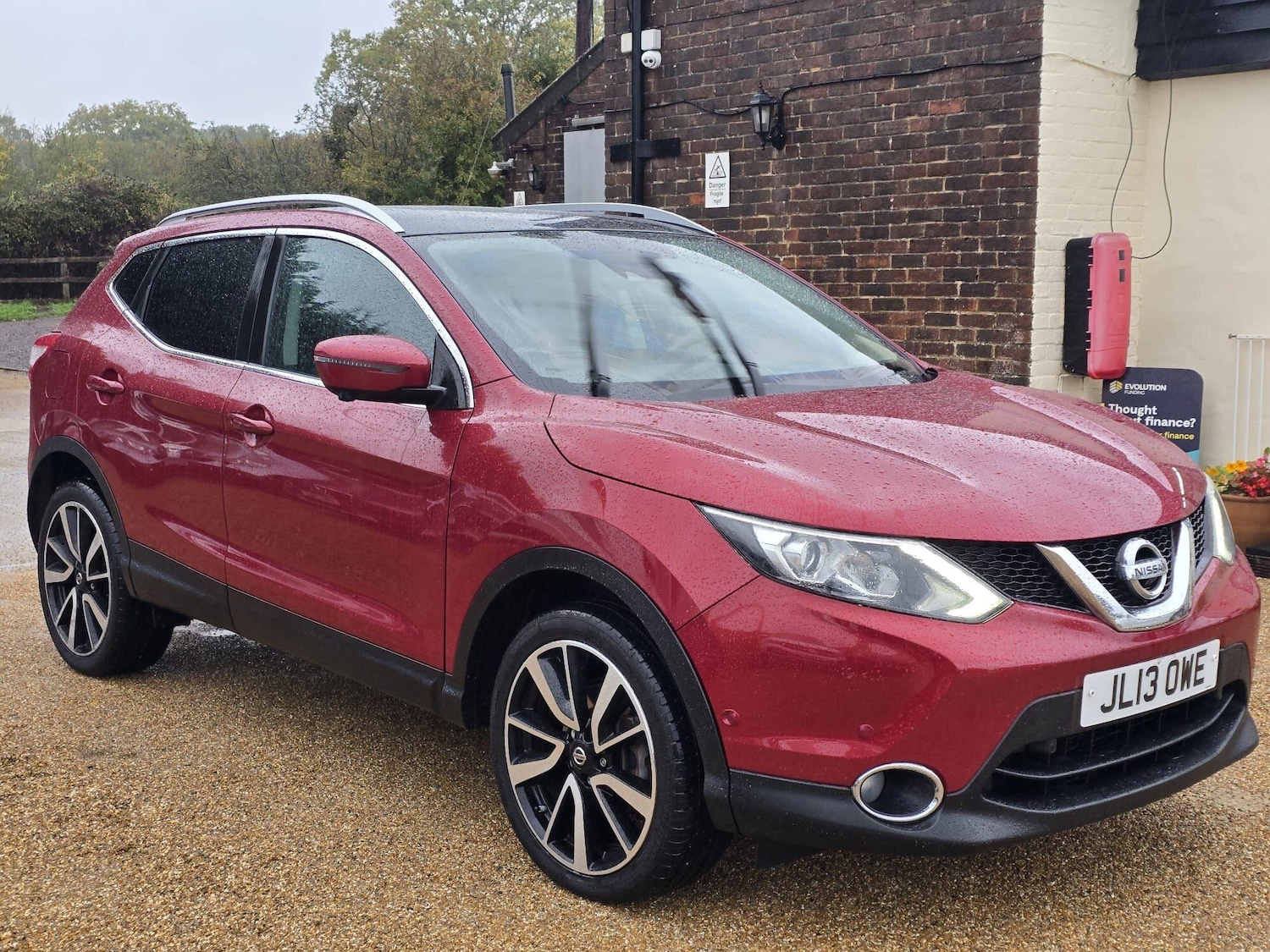Used Nissan Qashqai 2014 for sale - 76318752: Photo 2