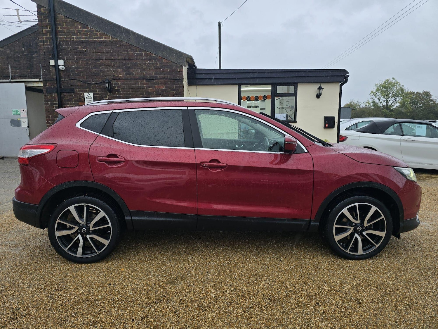 Used Nissan Qashqai 2014 for sale - 76318752: Photo 9