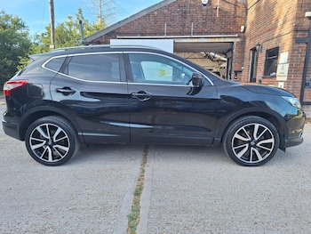 Used Nissan Qashqai 2016 for sale - 75981860: Photo