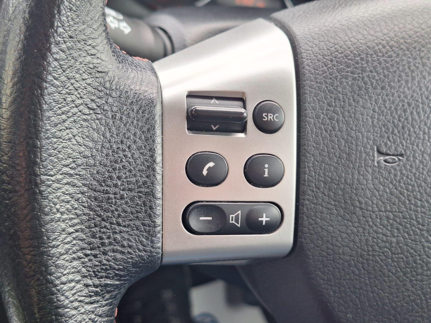 Used Nissan Note 2011 for sale - 76563582: Photo 24