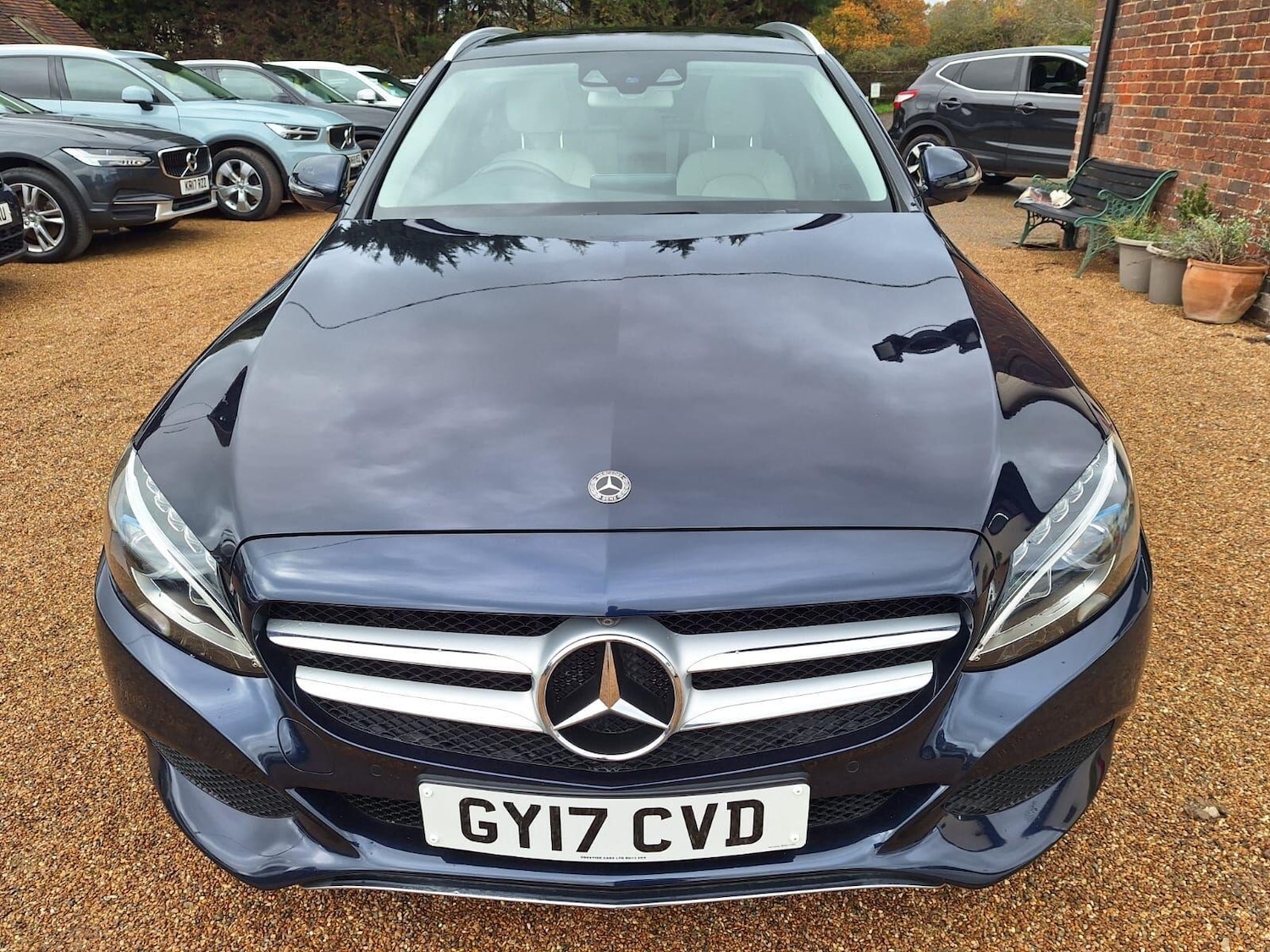 Used Mercedes-Benz C Class 2017 for sale - 76501228: Photo 2