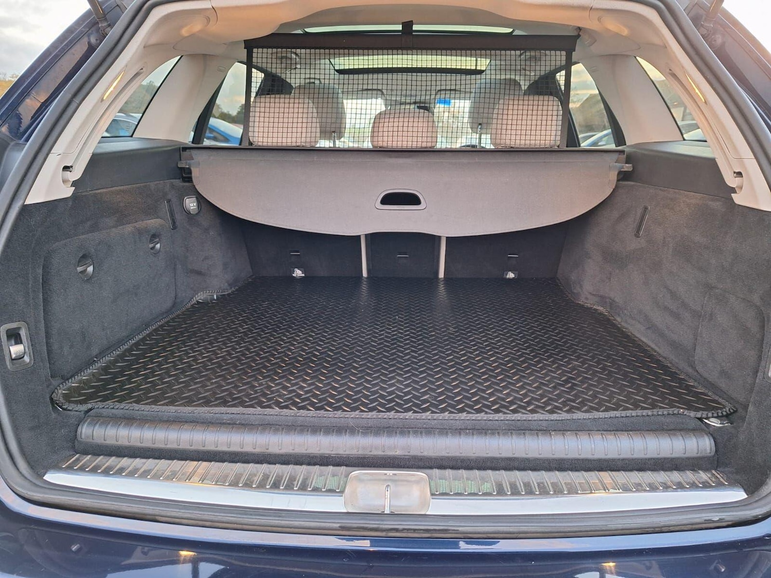 Used Mercedes-Benz C Class 2017 for sale - 76501228: Photo 57