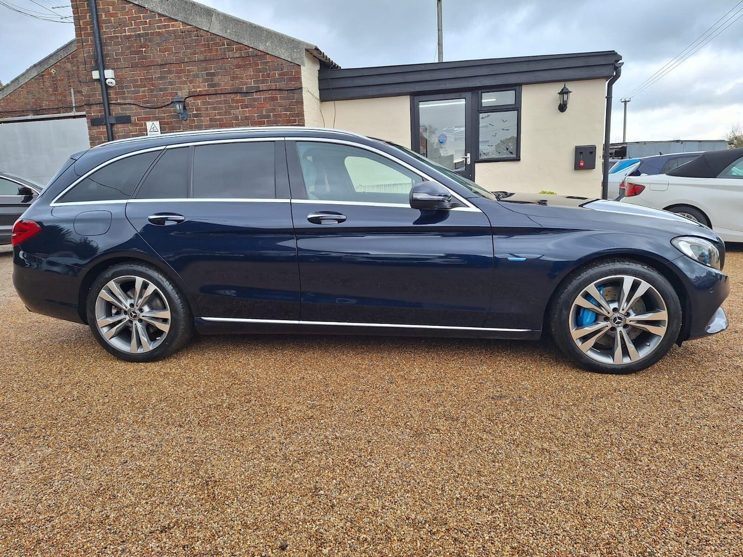 Used Mercedes-Benz C Class 2017 for sale - 76501228: Photo 7