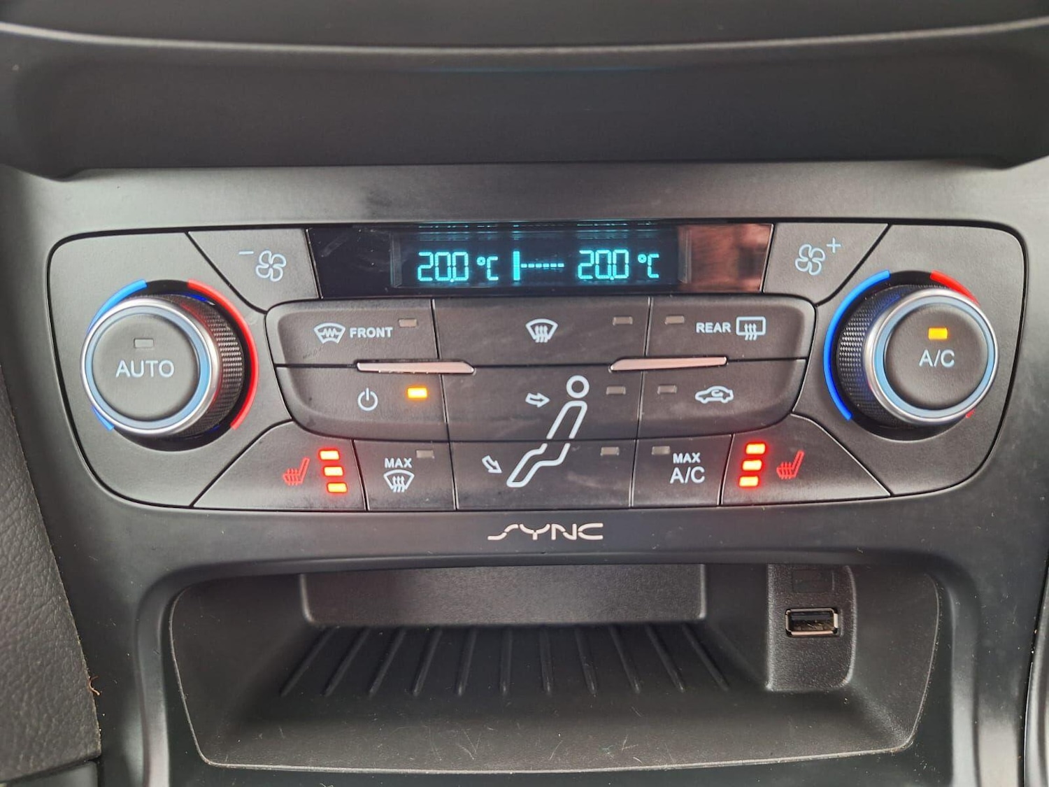 Used Ford Focus 2015 for sale - 76543144: Photo 28