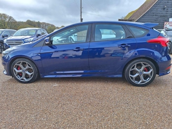 Used Ford Focus 2015 for sale - 76543144: Photo