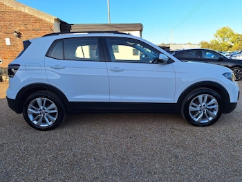 Used Volkswagen T-Cross 2020 for sale - 76229374: Photo