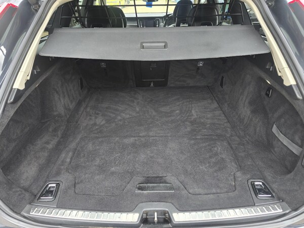 Used Volvo V90 Cross Country 2017 for sale - 75981893: Photo 12