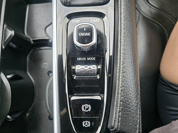 Used Volvo V90 Cross Country 2017 for sale - 75981893: Photo 28