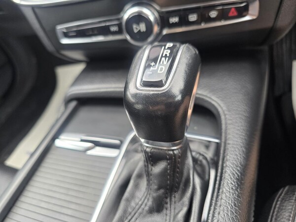 Used Volvo V90 Cross Country 2017 for sale - 75981893: Photo 29