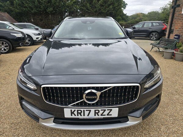 Used Volvo V90 Cross Country 2017 for sale - 75981893: Photo 2