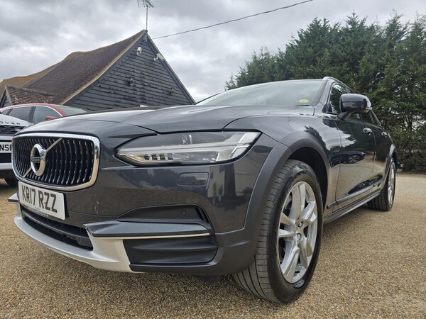 Used Volvo V90 Cross Country 2017 for sale - 75981893: Photo 3