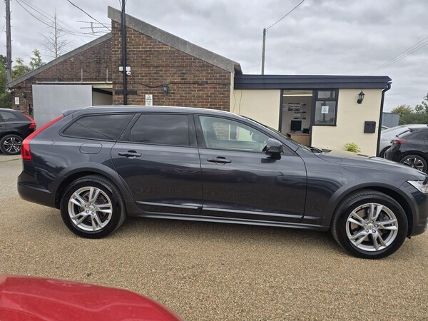 Used Volvo V90 Cross Country 2017 for sale - 75981893: Photo 4