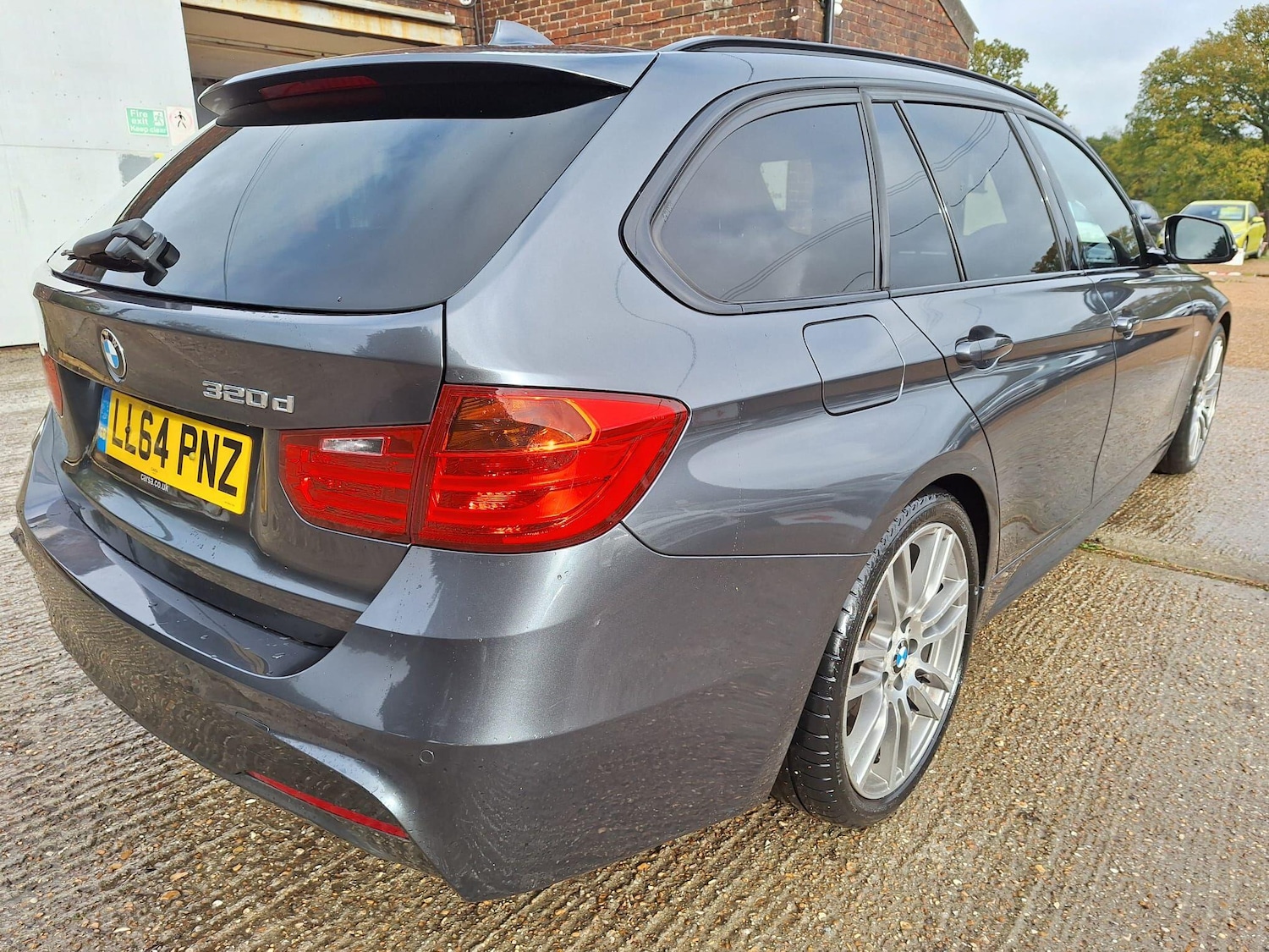 Used BMW 3 Series 2014 for sale - 76327999: Photo 9