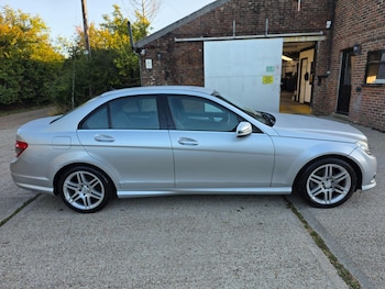 Used Mercedes-Benz C-Class 2009 for sale - 75981889: Photo