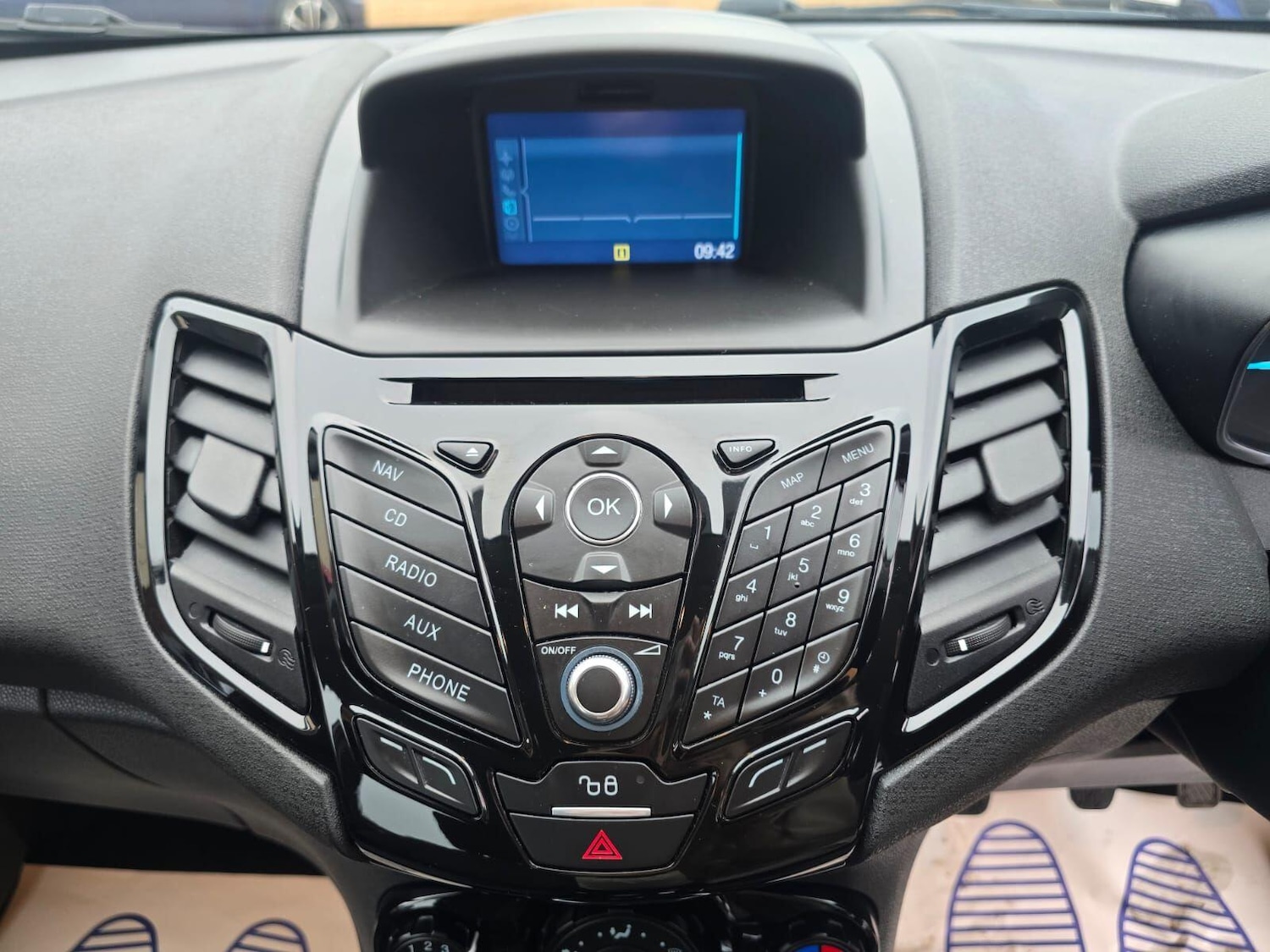 Used Ford Fiesta 2017 for sale - 76593561: Photo 21