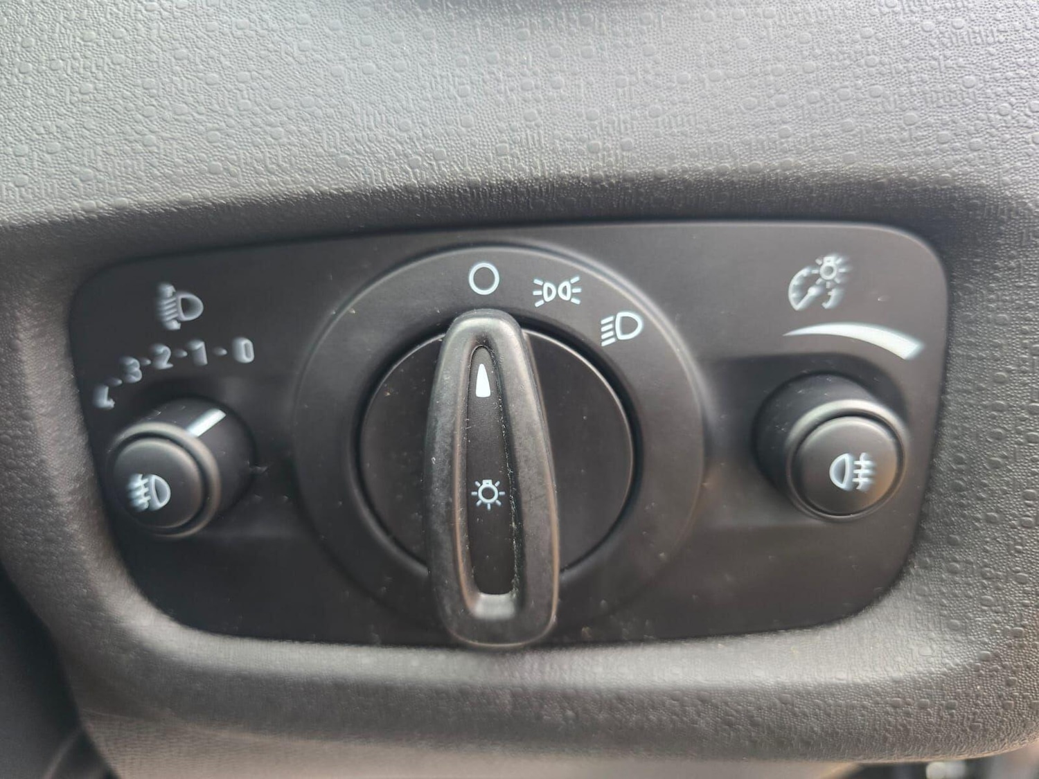 Used Ford Fiesta 2017 for sale - 76593561: Photo 23