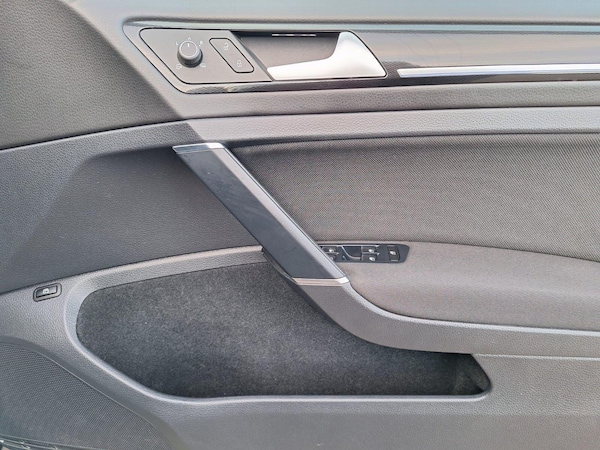 Used Volkswagen Golf 2016 for sale - 76229385: Photo 16