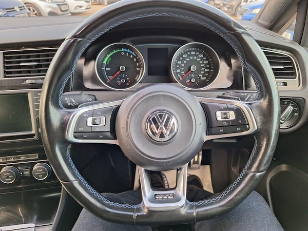 Used Volkswagen Golf 2016 for sale - 76229385: Photo 21
